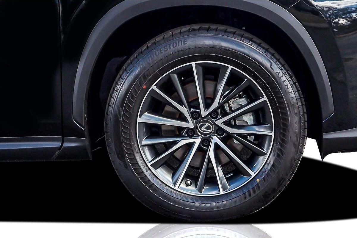 2025 Lexus NX NX350h Luxury Auto 2WD image 9