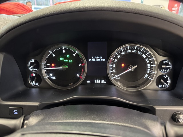2019 Toyota Landcruiser VX image 9