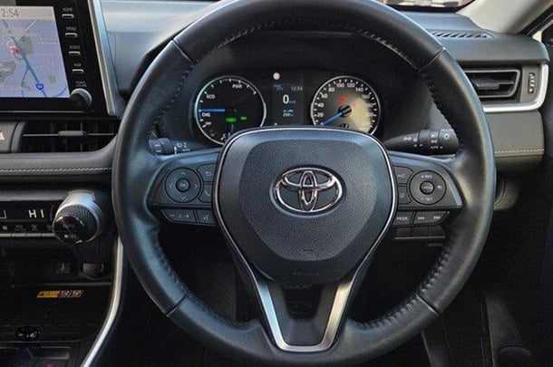 2021 Toyota RAV4 Hybrid GXL-2WD image 17