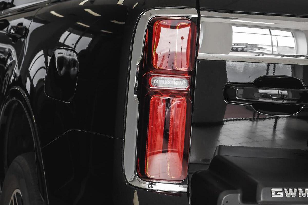 2024 GWM Tank 500 Lux Hybrid Auto 4WD image 14