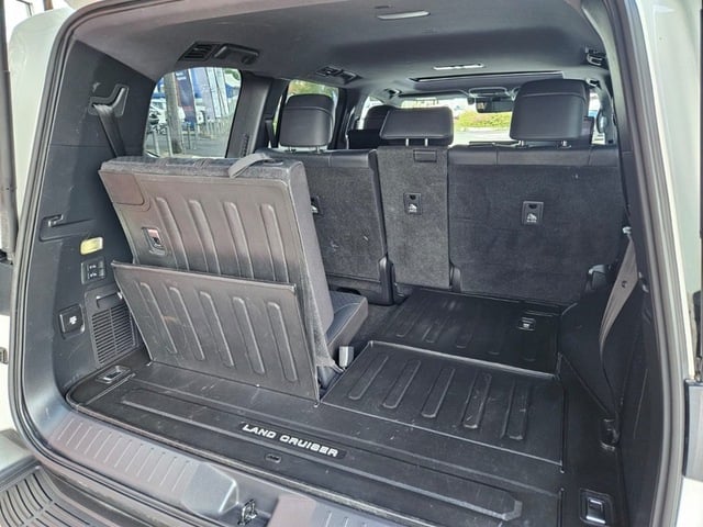 2022 Toyota Landcruiser Sahara image 5