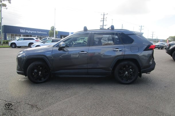 2022 Toyota Rav4 Hybrid Cruiser 2WD image 2
