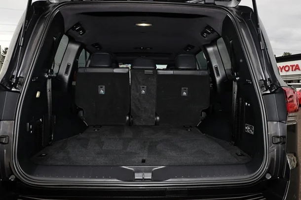 2023 Toyota LANDCRUISER VX image 21