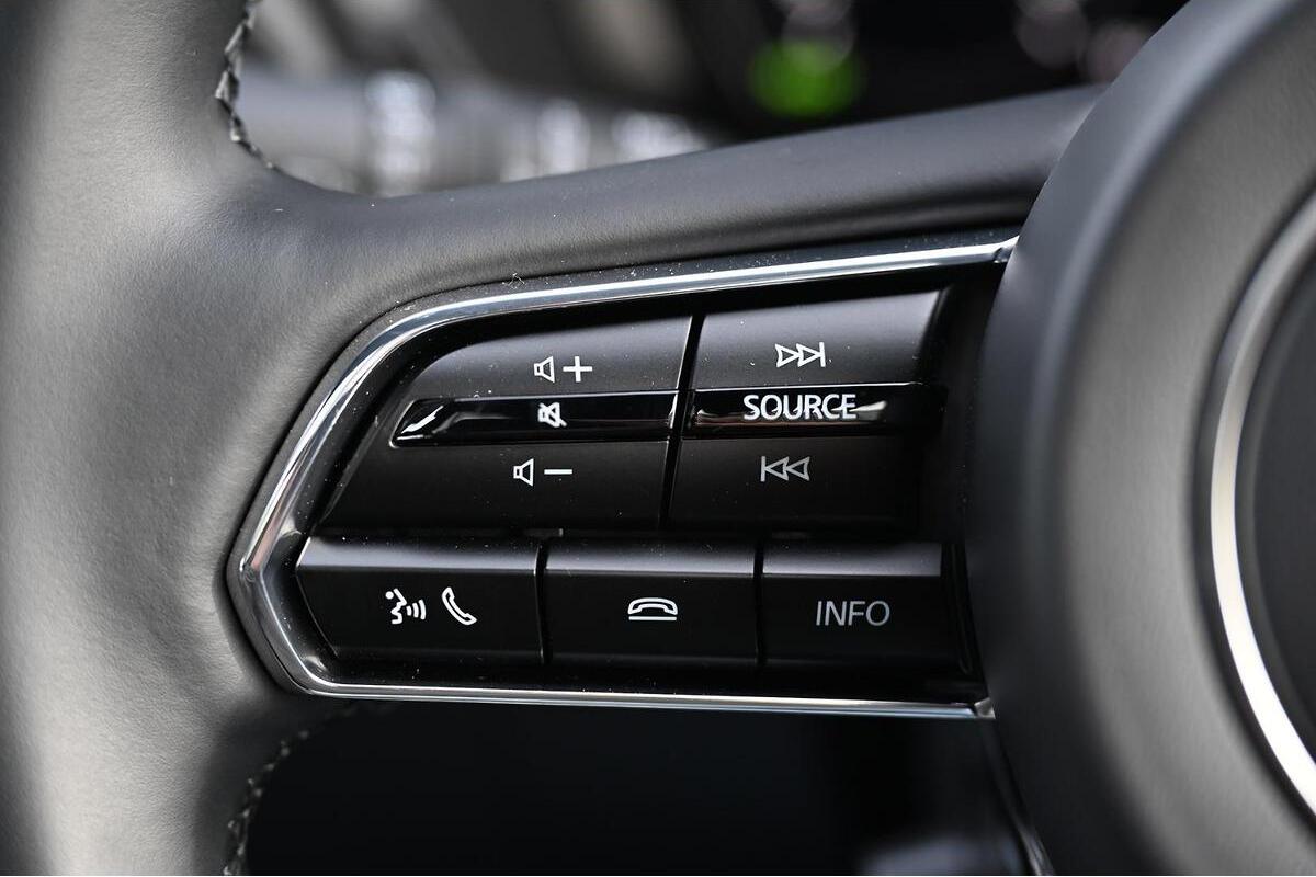 2025 Mazda CX-60 P50e Azami KH Series Auto i-ACTIV AWD image 13