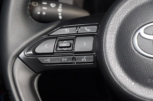 2024 Toyota Yaris HB Hybrid ZR image 21