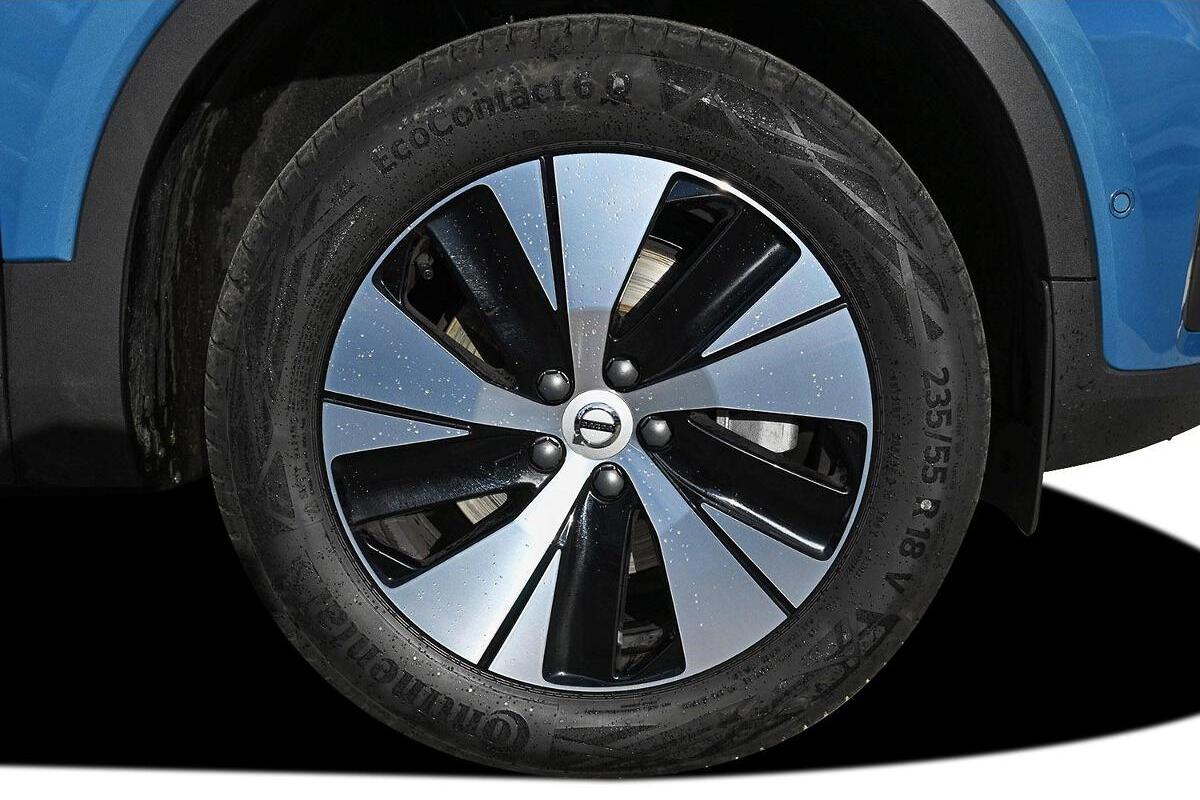 2024 Volvo XC40 Plus B4 Auto MY25 image 17