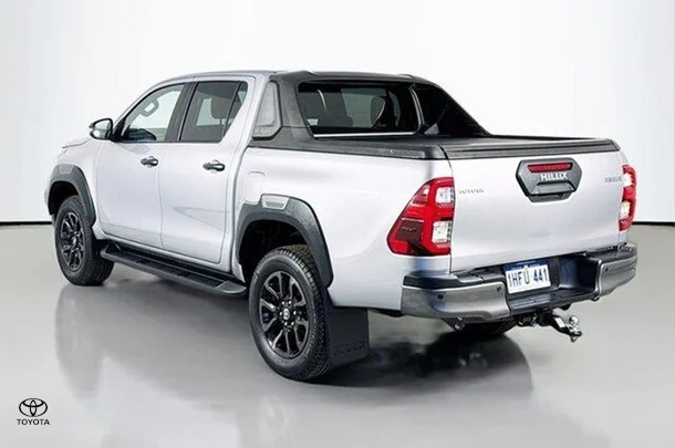 2020 Toyota Hilux Rogue image 6