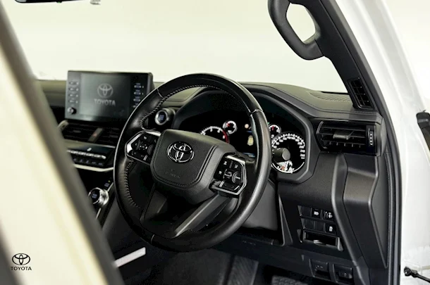 2022 Toyota Landcruiser GXL image 21