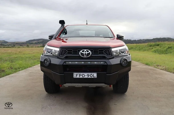 2018 Toyota Hilux 4x4 Rugged X image 2