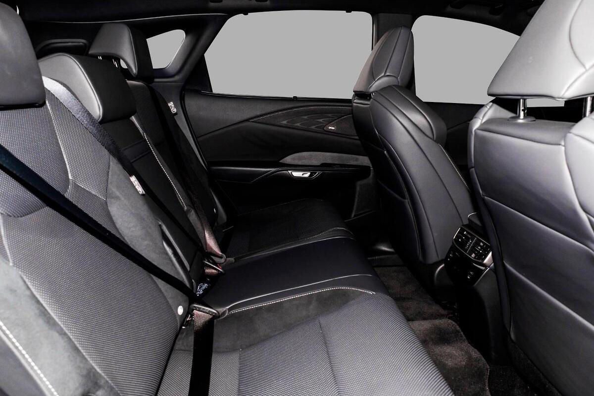 2024 Lexus RX RX500h F Sport Performance Auto image 9
