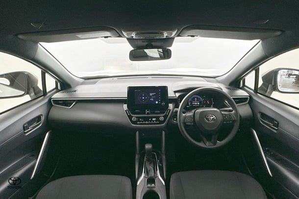 2022 Toyota Corolla Cross Petrol GX image 2