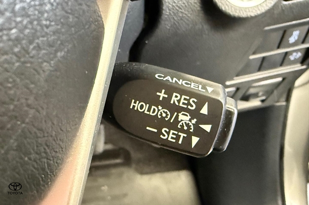 2021 Toyota HILUX SR5 image 25