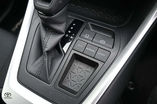 2022 Toyota RAV4 Hybrid GX AWD image 11