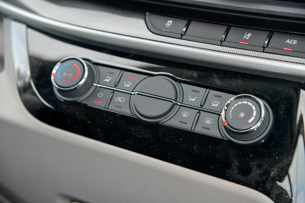 2024 LDV eDeliver 9 LWB Auto MY23 image 11