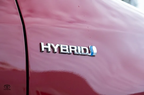 2023 TOYOTA Yaris Hybrid SX image 23