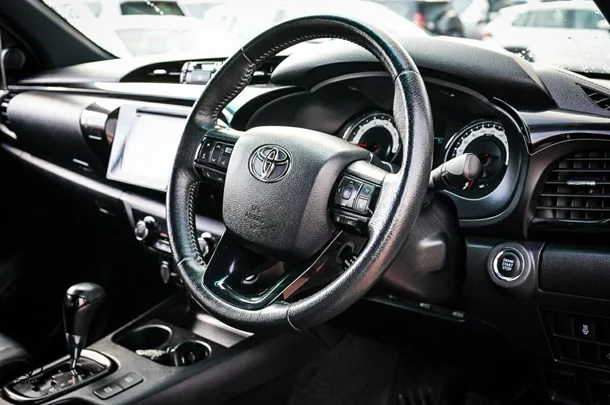 2019 Toyota Hilux 4x4 Rogue image 15