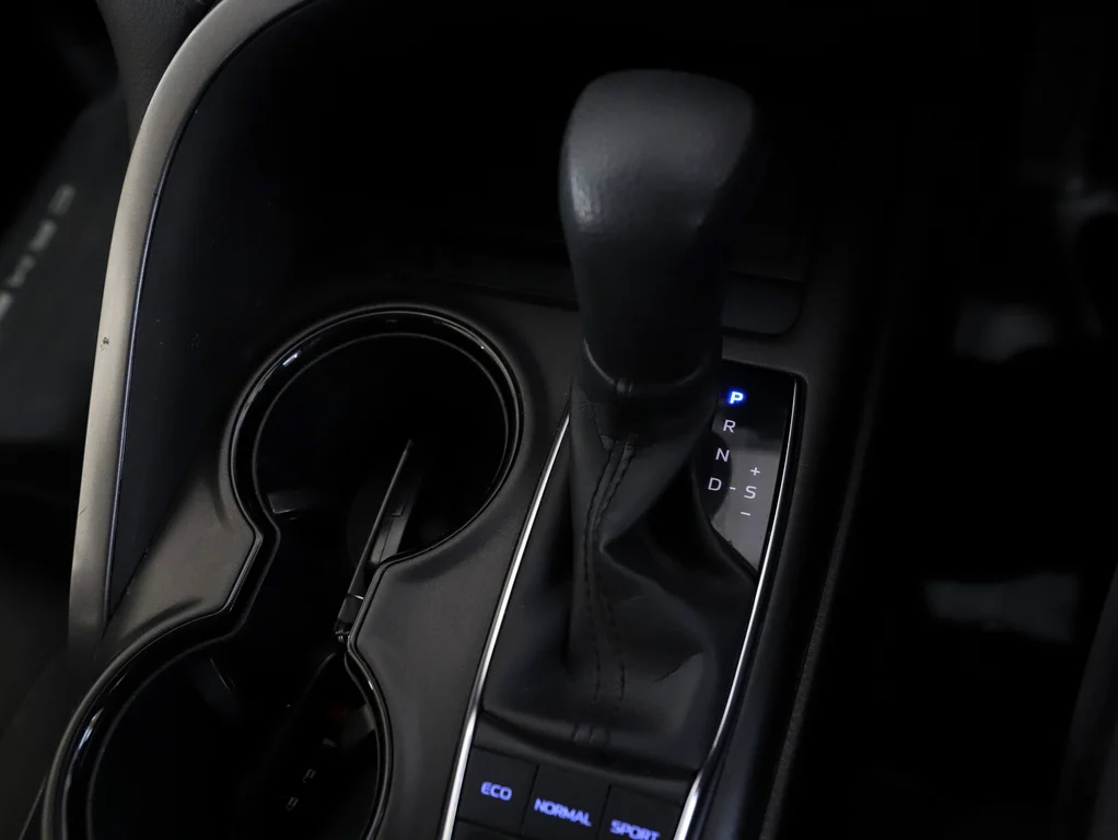 2021 Toyota Camry Hybrid Ascent image 14