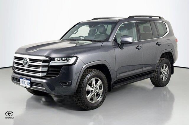 2022 Toyota LANDCRUISER VX image 4