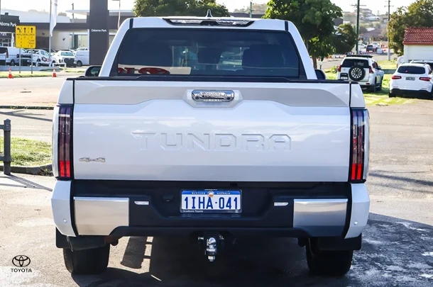 2023 Toyota Tundra Limited image 5