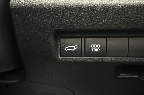 2022 Toyota RAV4 Cruiser 2WD image 34