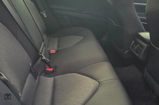 2021 Toyota Camry Hybrid Ascent Sport image 13