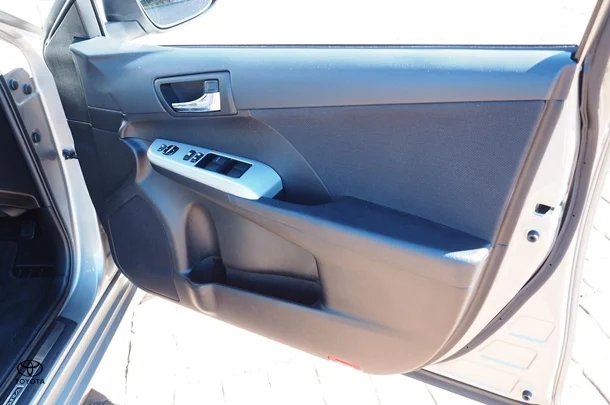 2016 Toyota Camry Atara S image 26