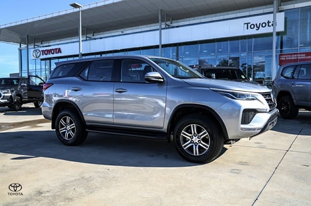 2024 Toyota Fortuner GX image 3