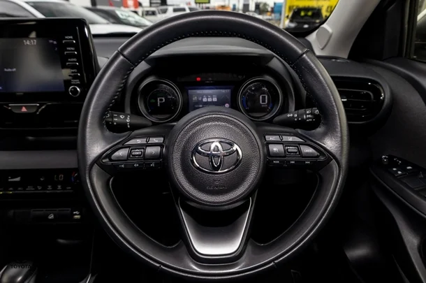 2020 Toyota Yaris Cross Hybrid GX image 11