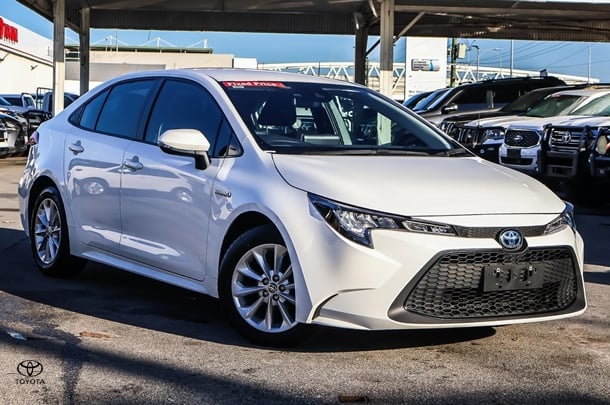 2022 Toyota Corolla Sedan Hybrid Ascent Sport image 1