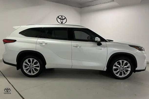 2021 Toyota Kluger Hybrid AWD GRANDE image 4