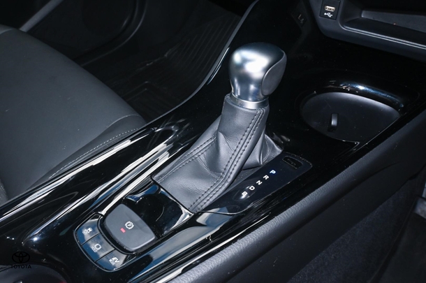 2021 TOYOTA C-HR Hybrid Koba 2WD image 14