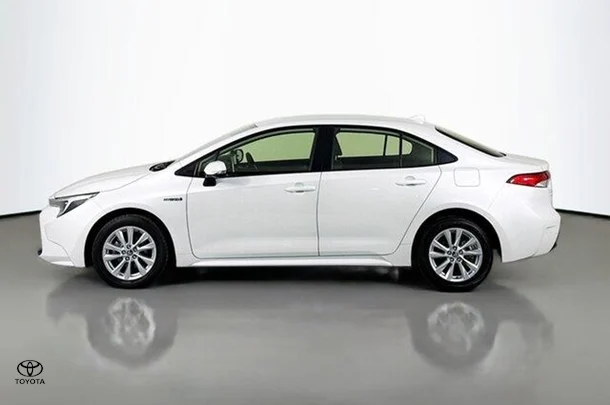 2022 Toyota Corolla Sedan Hybrid Ascent Sport image 5
