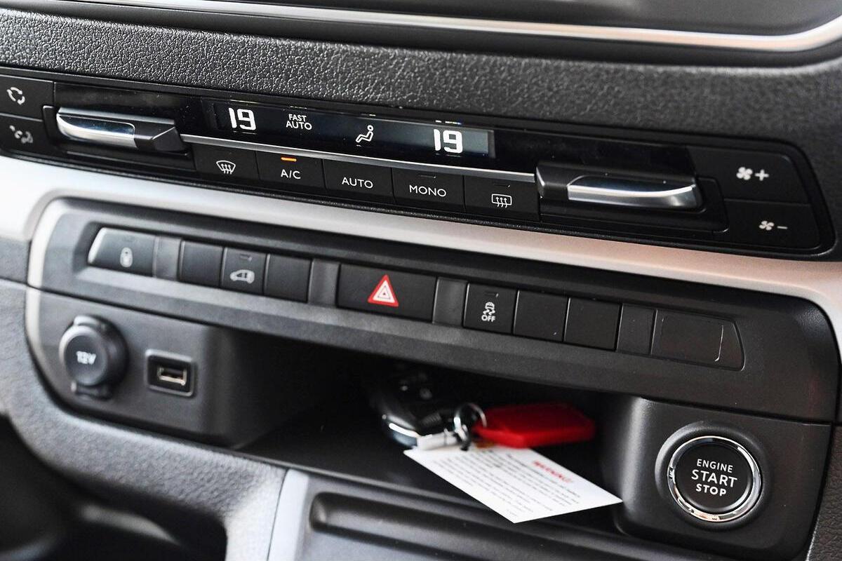 2024 Peugeot Expert Pro SWB Auto image 12