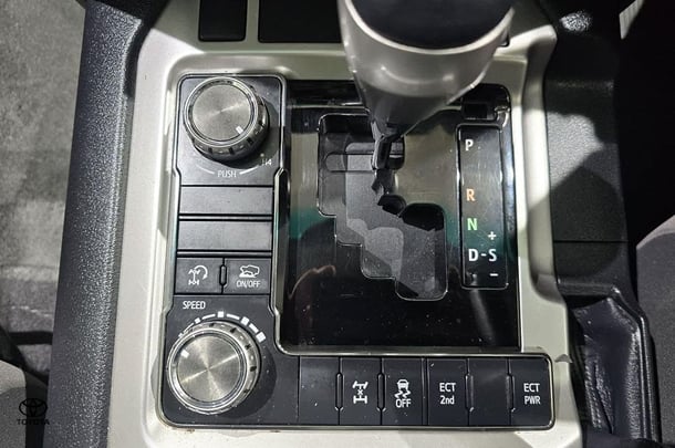 2020 Toyota Landcruiser GXL image 24
