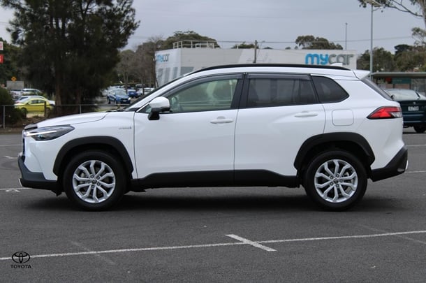 2023 Toyota Corolla Cross Hybrid GXL image 5