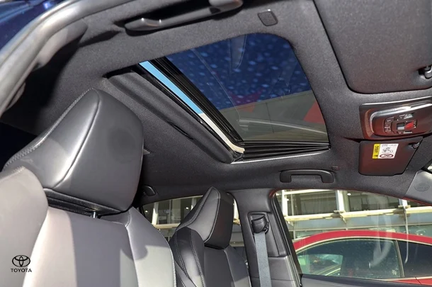 2024 Toyota Corolla Sedan Hybrid ZR image 18