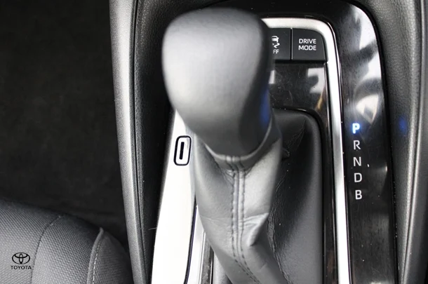 2022 Toyota Corolla Hatch Hybrid Ascent Sport image 5