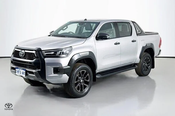 2020 Toyota Hilux Rogue image 4