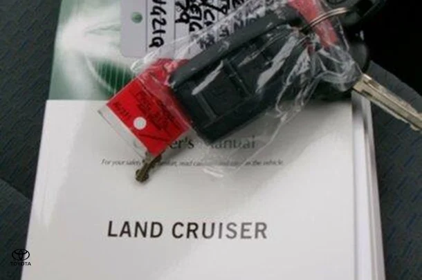 2024 Toyota Landcruiser GXL image 2
