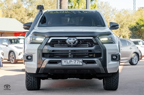 2021 TOYOTA Hilux 4x4 Rogue image 4