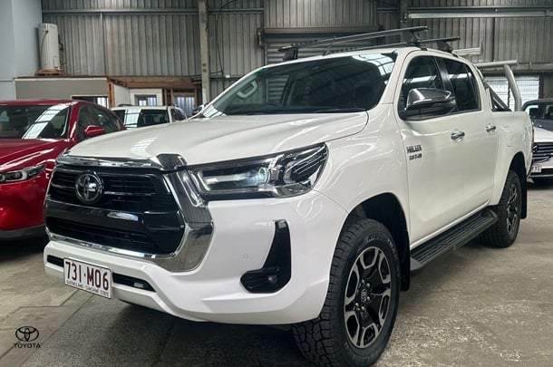 2021 Toyota Hilux SR5 image 7