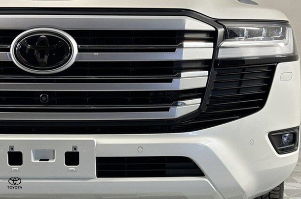 2022 Toyota LANDCRUISER Sahara image 3