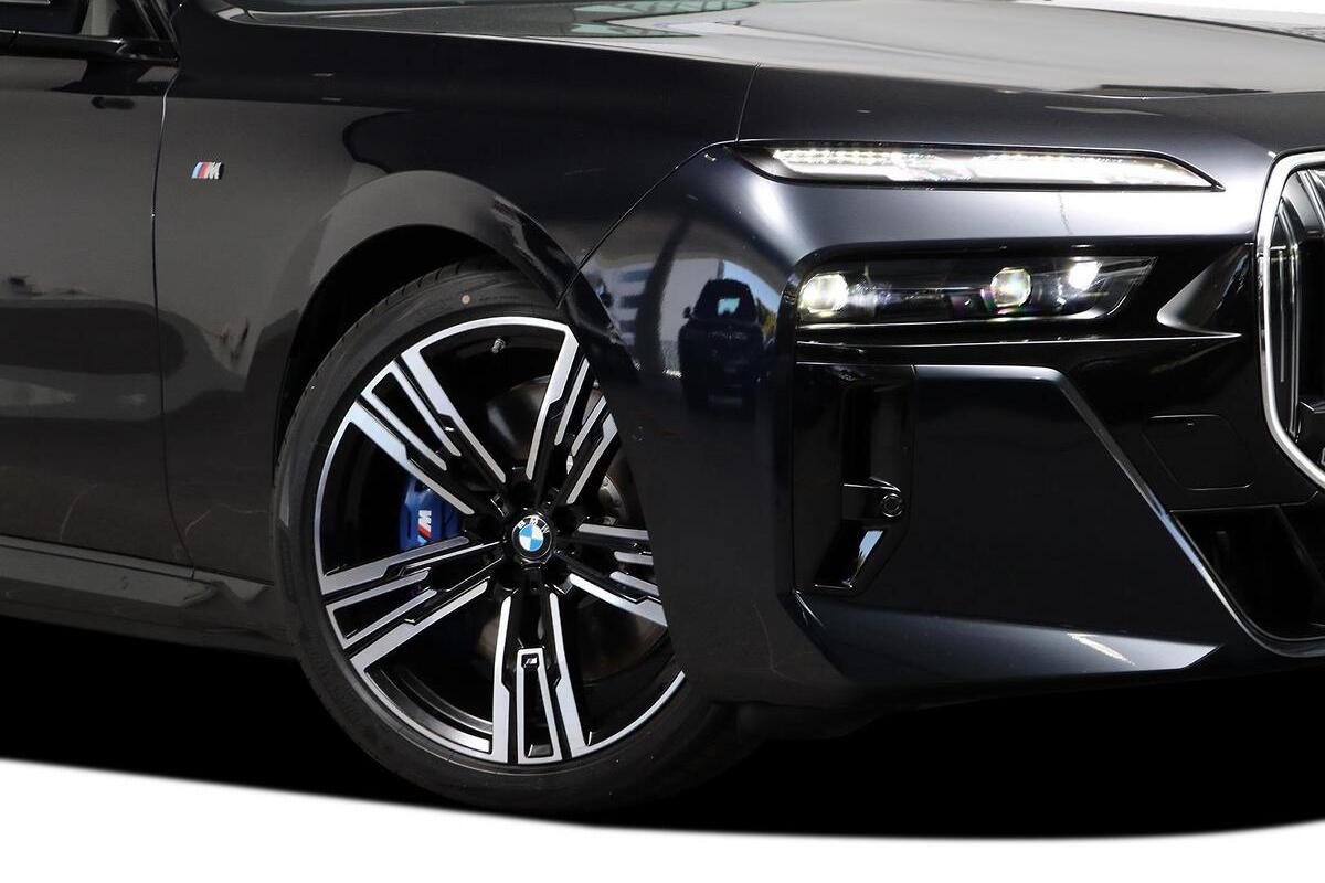 2024 BMW i7 xDrive60 M Sport G70 Auto AWD image 16