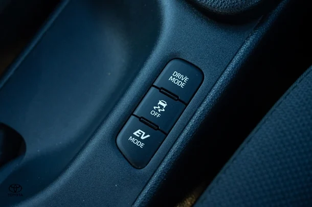 2024 TOYOTA Yaris Hybrid SX image 20