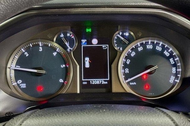 2020 Toyota Prado GX image 12