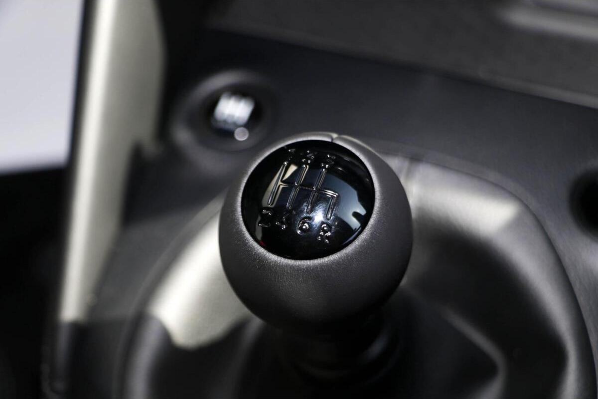 2024 Nissan Z Z34 Manual MY24 image 19