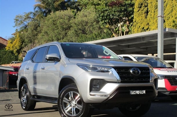 2024 Toyota Fortuner GXL image 10