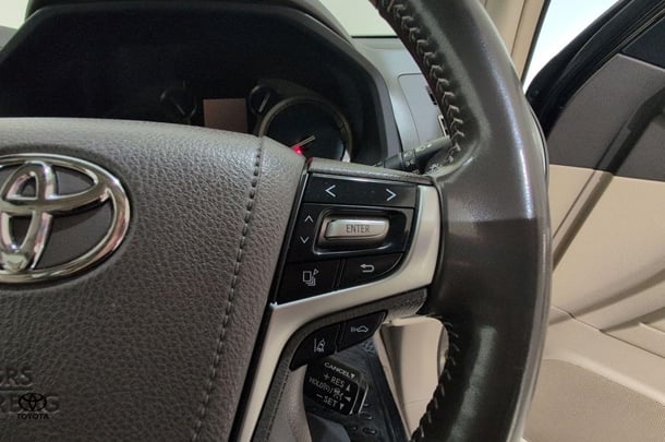 2022 Toyota Prado Kakadu image 24