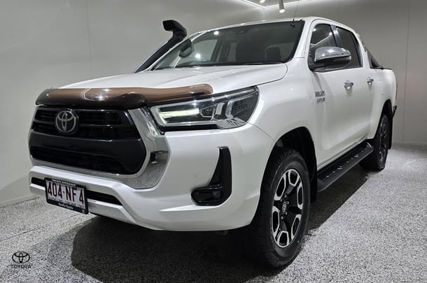 2022 Toyota Hilux SR5 image 6