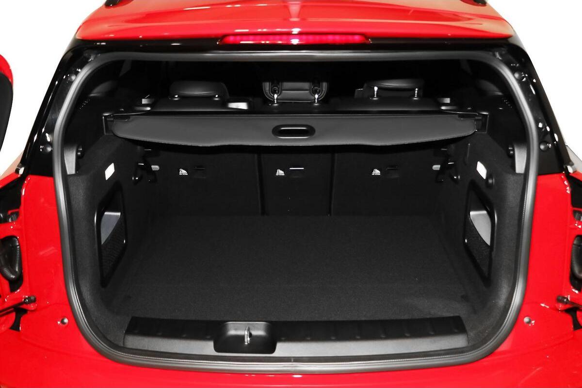 2024 MINI Clubman John Cooper Works Essential Auto ALL4 image 10